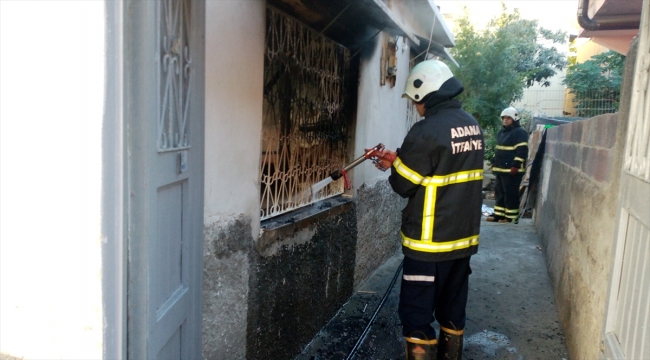 Adana'da kiracının ev sahibine kızıp yaktığı iddia edilen konut kullanılamaz hale geldi
