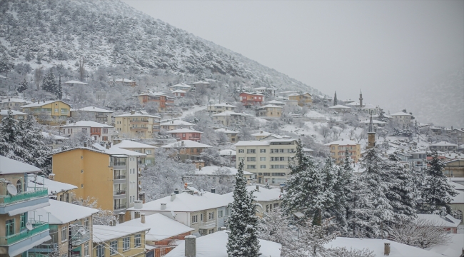 GÜNCELLEME - Antalya'nın bazı ilçelerinde kar yağışı etkili oluyor