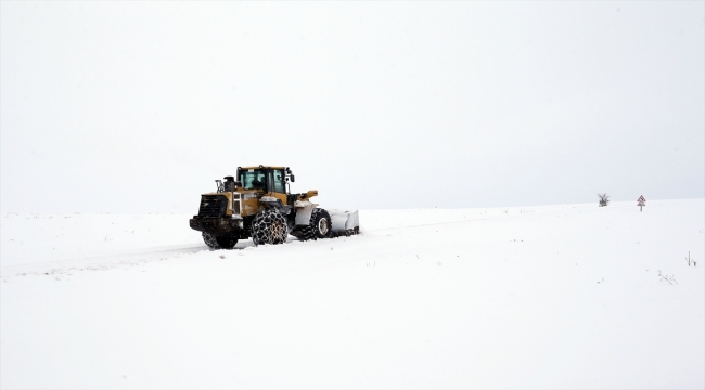 Muş'ta "kar kaplanları" sorunsuz ulaşım için mücadele veriyor 